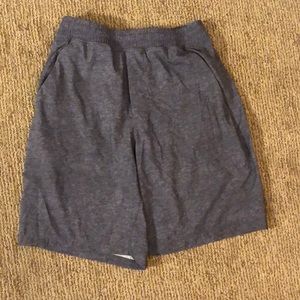 Lulu-lemon lined men’s shorts